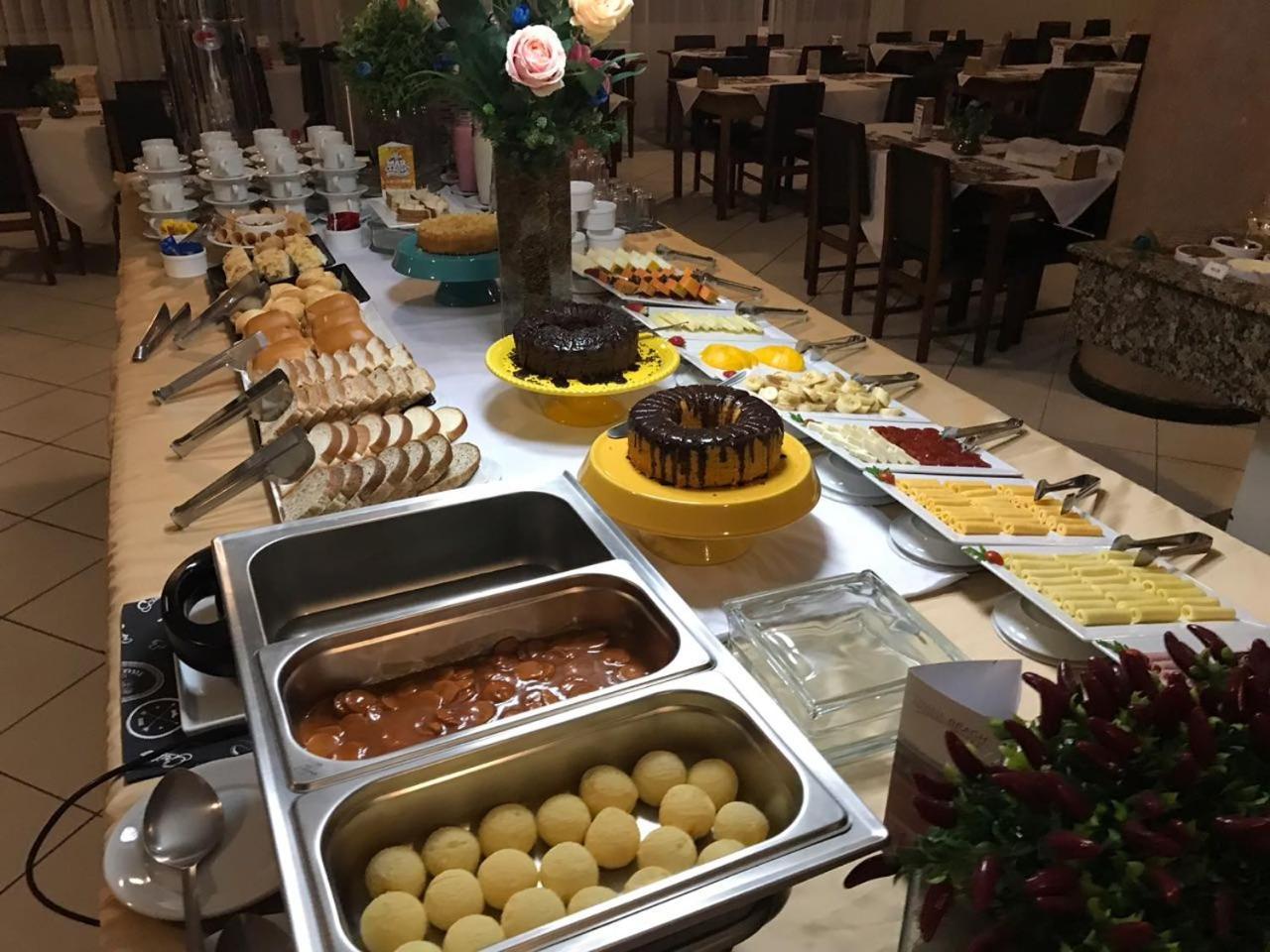 Imperador Turismo Hotel Piçarras 外观 照片