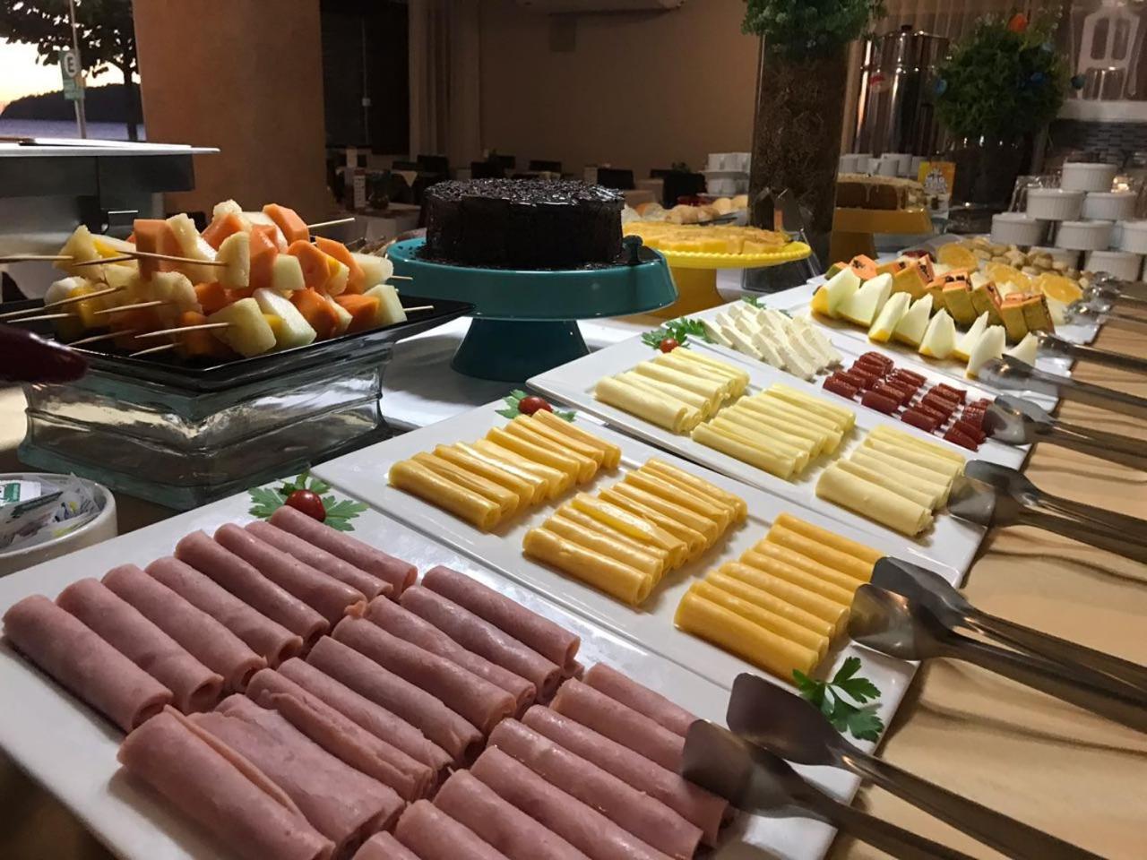 Imperador Turismo Hotel Piçarras 外观 照片